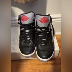 Mens Jordan’s 2 sneakers